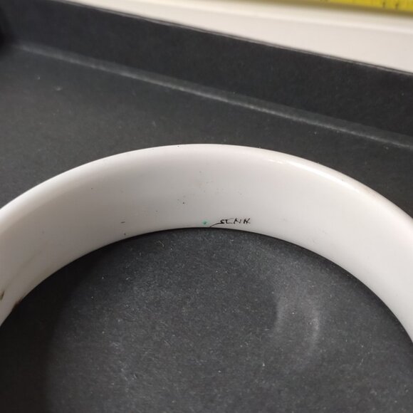 8.75 Inch Pretty Porcelain Flower Bangle - Picture 3 of 10